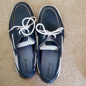 Sperry topsider deck shoes